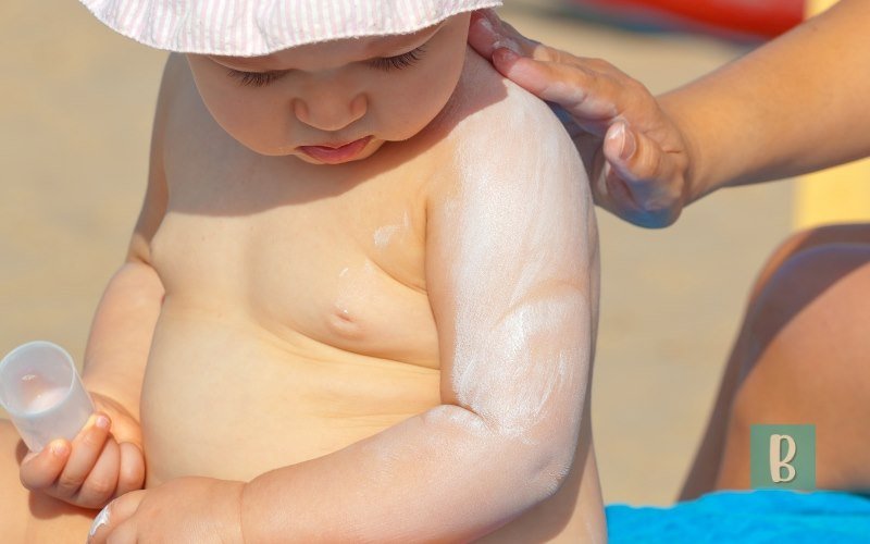 Como cuidar da pele sensível do bebê: dicas de produtos e rotinas seguras.