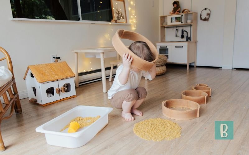 No momento, você está visualizando Metodologia Montessori em casa: Torre de Aprendizagem Montessoriana e atividades que incentivam a autonomia